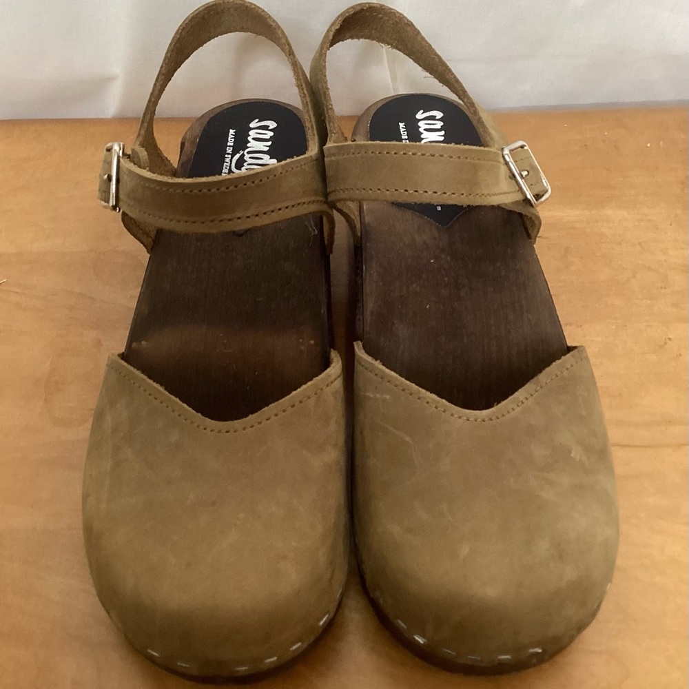 Sandgrens Clogs with Straps